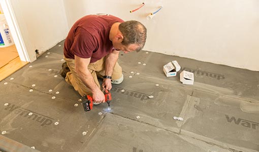 Isolierplatten: Dämmung unter Fußbodenheizung